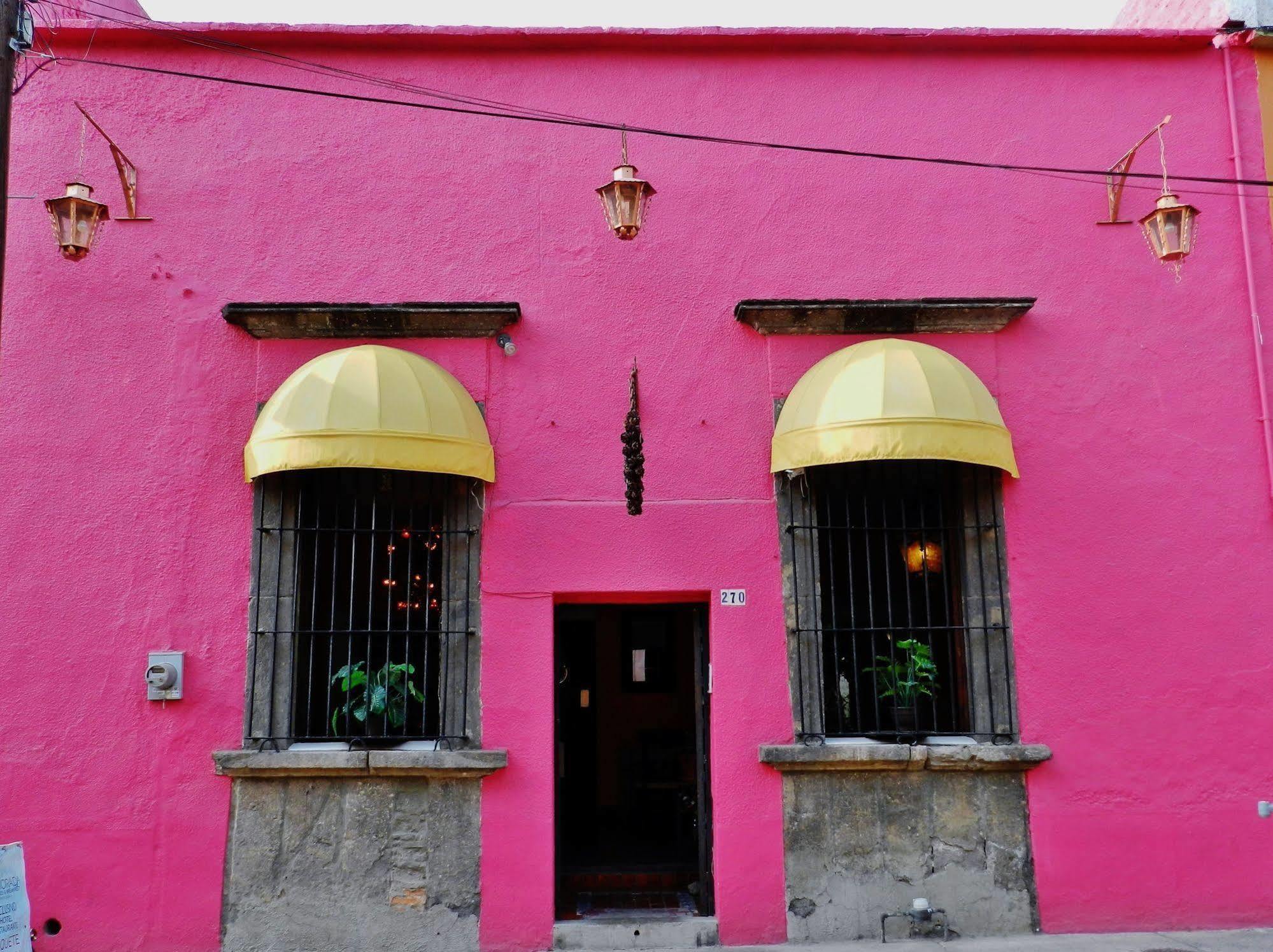 Hotel Rosa Morada Guadalajara Bagian luar foto